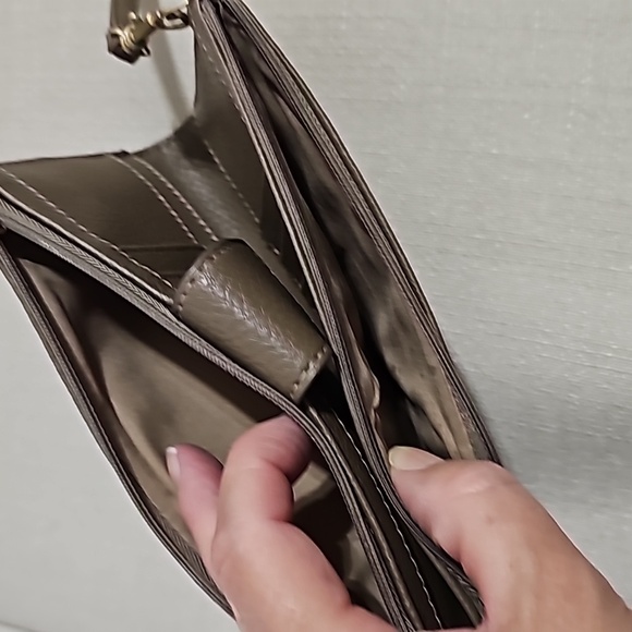 Relic by Fossil Wallet with Crossbody Strap - Picture 6 of 10